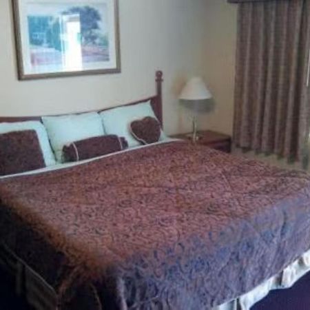 Western Inn Hamilton Extérieur photo