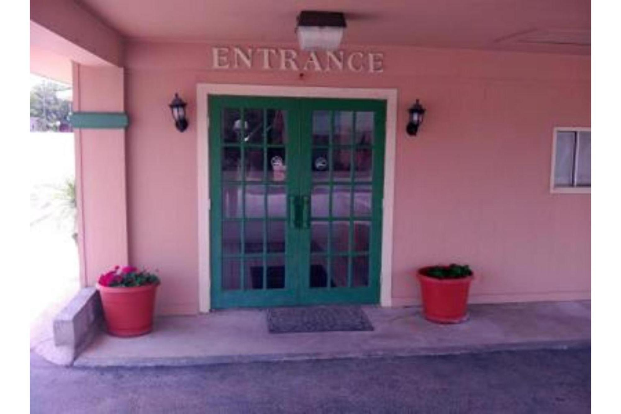Western Inn Hamilton Extérieur photo